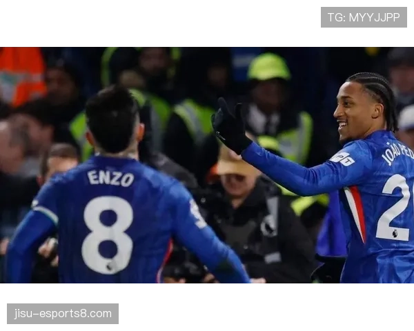 巴黎圣日耳曼防线高空球防守存隐患，切尔西定位球成破局关键